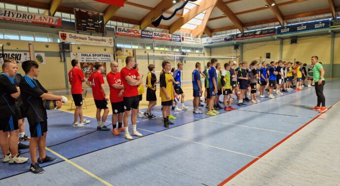 Wojewódzki Turniej Piłki Siatkowej Chłopców OHP.
